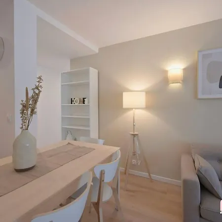 Propose Dans Un Daire Valence (Drome)